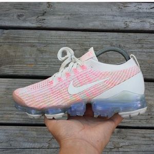 NWOT Nike Air Vapor Max Flyknit 3 Sunset 8.5